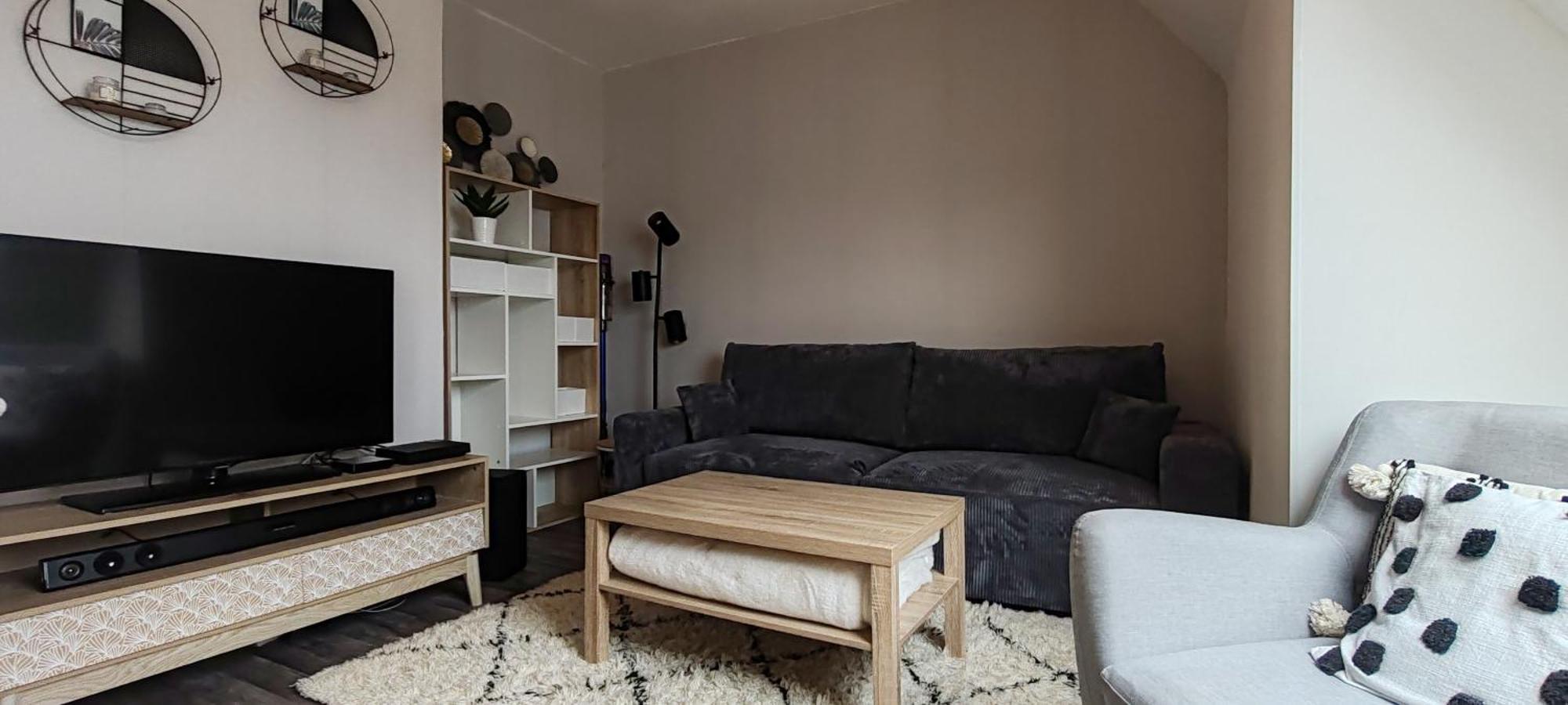 Apartment Cocon Sous Les Toits - Vue Sur Les Chateaux Et Le Vignoble - Proche Centre - Parking Gratuit Selestat
