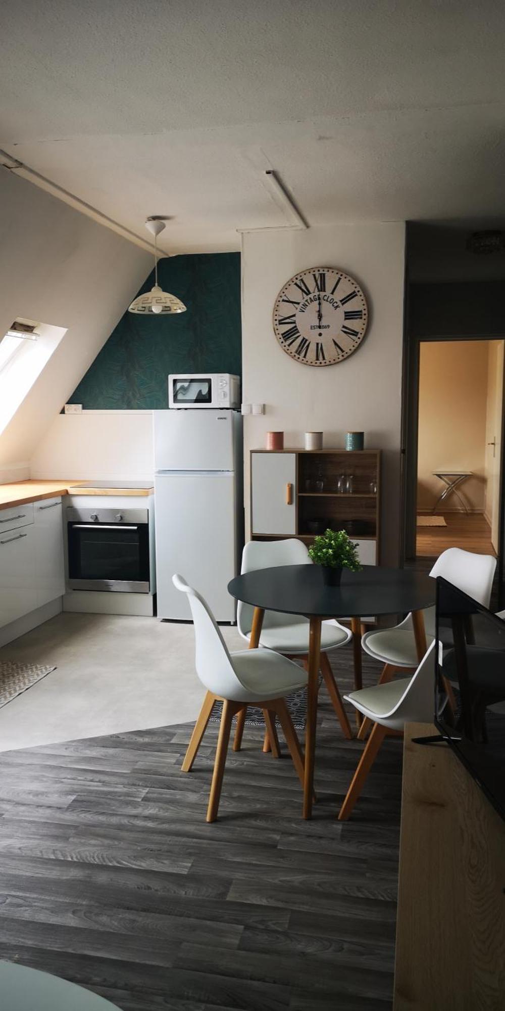 Cocon Sous Les Toits - Vue Sur Les Chateaux Et Le Vignoble - Proche Centre - Parking Gratuit Apartment Selestat